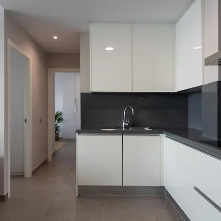 Modern And Chic Over The Sea Daire
